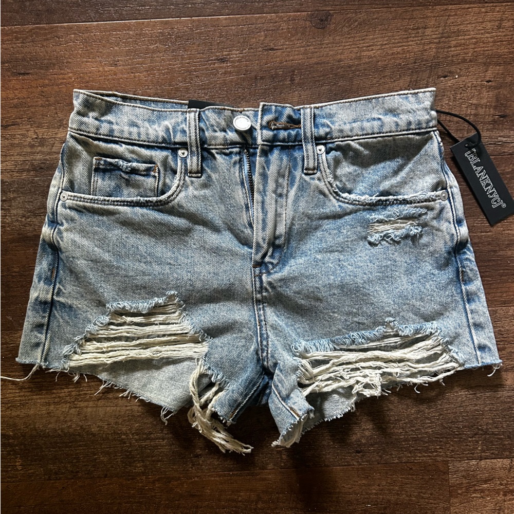 Size 25 blank NYC shorts brand new